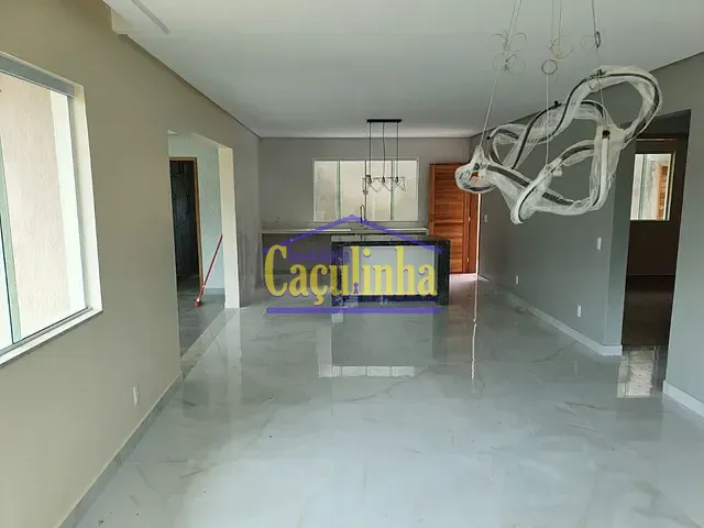 Casa com 1952m² 3 quartos e 1 banheiro, à venda ou para alugar, no bairro Centro (Ipiabas) em Barra do Piraí