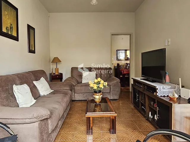 Casa 3 quartos e 2 banheiros, à venda, no bairro Teixeiras em Juiz de Fora