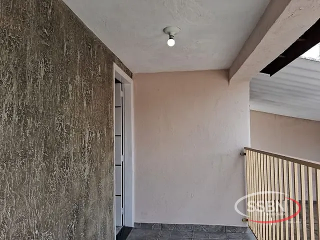 Casa 2 quartos e 2 banheiros, para alugar, no bairro Jardim Santa Rosa em Nova Odessa