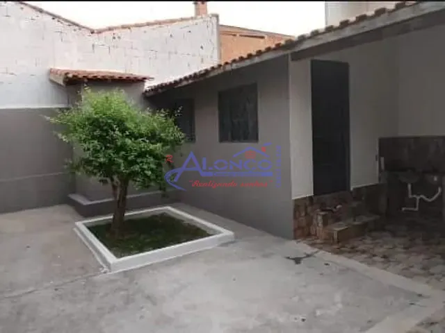 Casa 2 quartos e 2 banheiros, à venda, no bairro Jardim Paraíso em Jacareí