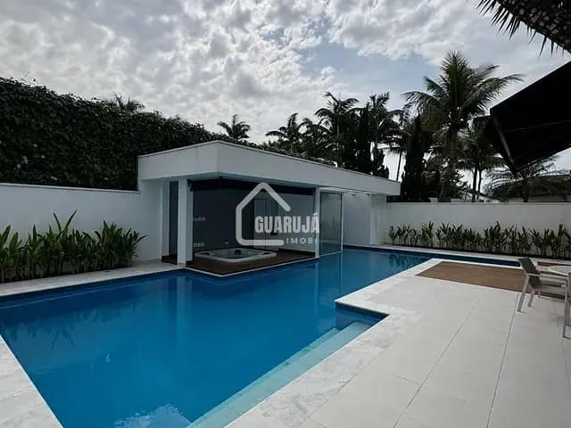 Casa com 543m² 5 quartos e 5 banheiros, à venda, no bairro Jardim Acapulco em Guarujá