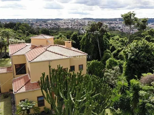 Casa com 1000m² 3 quartos e 6 banheiros, à venda, no bairro Chácaras Alpina em Valinhos
