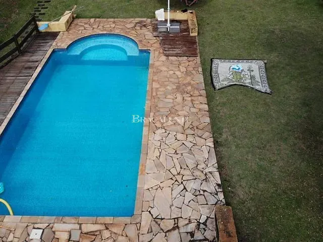 Casa com 1000m² 3 quartos e 6 banheiros, à venda, no bairro Chácaras Alpina em Valinhos