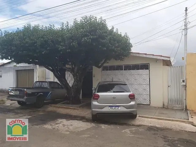 Casa com 300m² 3 quartos e 3 banheiros, à venda, no bairro Vila Santa Isabel em Anápolis