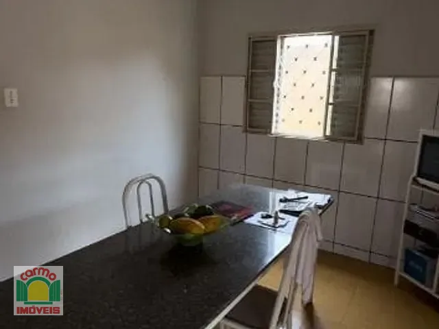 Casa com 300m² 3 quartos e 3 banheiros, à venda, no bairro Vila Santa Isabel em Anápolis