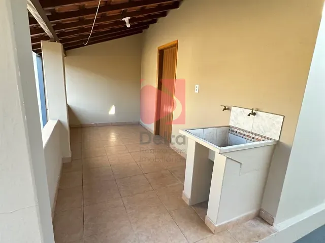 Casa 3 quartos e 3 banheiros, à venda, no bairro Jardim São Fernando em Pirassununga
