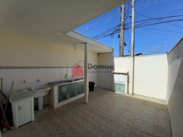 Casa com 300m², à venda, no bairro Parque das Nações em Pindamonhangaba