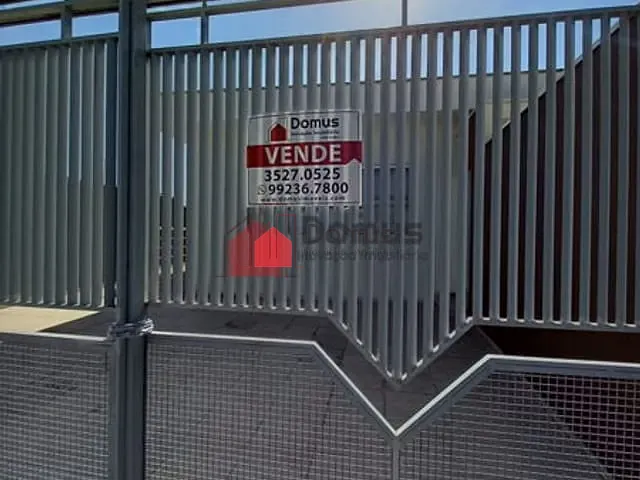 Casa com 300m², à venda, no bairro Parque das Nações em Pindamonhangaba