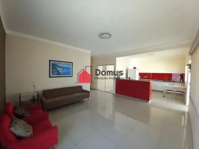 Casa com 300m², à venda, no bairro Parque das Nações em Pindamonhangaba