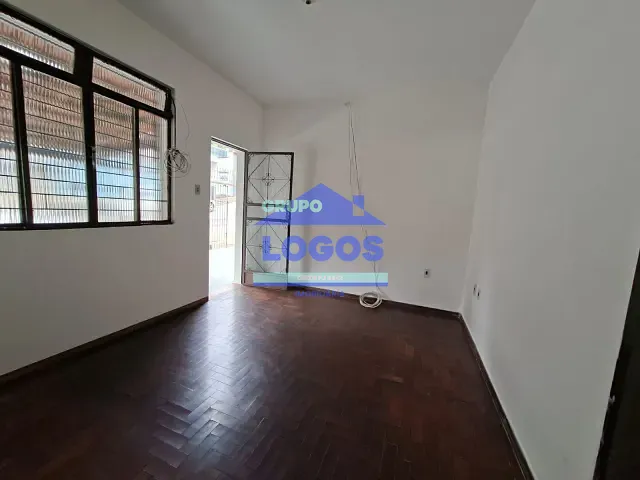 Casa 3 quartos e 1 banheiro, para alugar, no bairro Lucília em João Monlevade