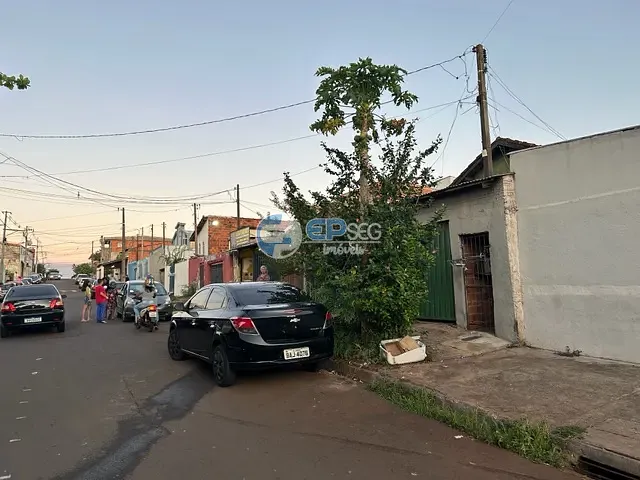 Casa 3 quartos e 1 banheiro, à venda, no bairro Jardim Santa Fé em Londrina