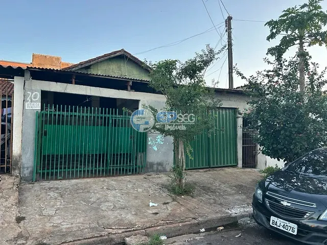 Casa 3 quartos e 1 banheiro, à venda, no bairro Jardim Santa Fé em Londrina