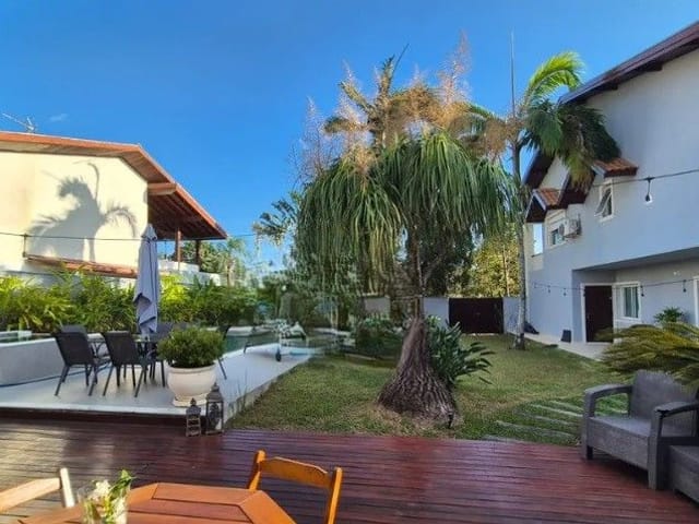 Casa com 900m² 4 quartos e 6 banheiros, à venda, no bairro Conjunto Residencial Esplanada do Sol em São José dos Campos