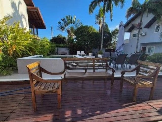 Casa com 900m² 4 quartos e 6 banheiros, à venda, no bairro Conjunto Residencial Esplanada do Sol em São José dos Campos