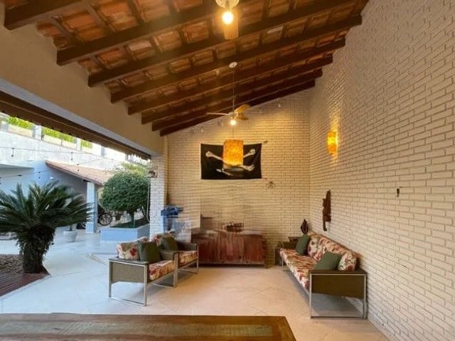 Casa com 900m² 4 quartos e 6 banheiros, à venda, no bairro Conjunto Residencial Esplanada do Sol em São José dos Campos