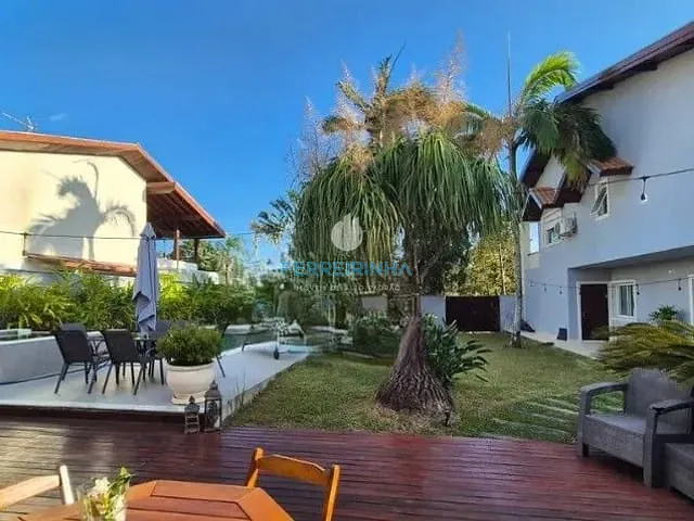 Casa com 900m² 4 quartos e 6 banheiros, à venda, no bairro Conjunto Residencial Esplanada do Sol em São José dos Campos