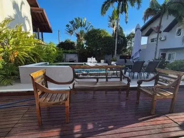 Casa com 900m² 4 quartos e 6 banheiros, à venda, no bairro Conjunto Residencial Esplanada do Sol em São José dos Campos
