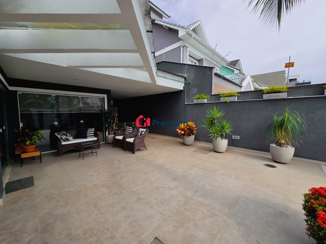Casa 4 quartos e 5 banheiros, à venda, no bairro Recreio dos Bandeirantes em Rio de Janeiro