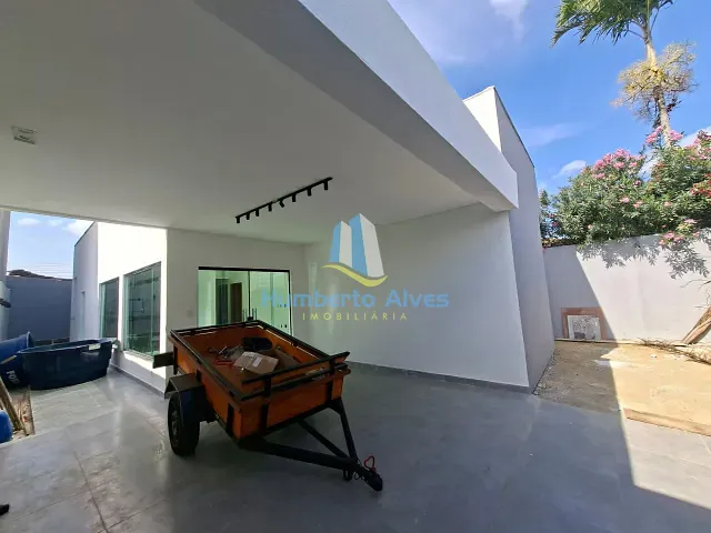 Casa com 204m² 3 quartos e 2 banheiros, à venda, no bairro Felícia em Vitória da Conquista