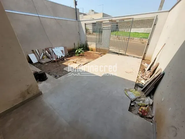 Casa com 125m², à venda, no bairro Jardim Strass em Londrina