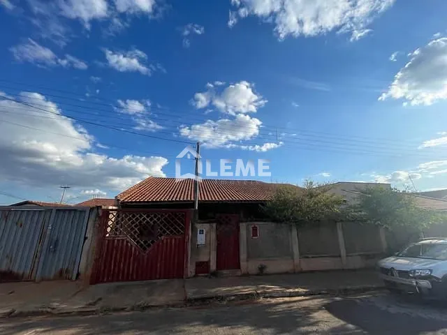 Casa 3 quartos e 1 banheiro, à venda, no bairro Vila Lambari em Mococa