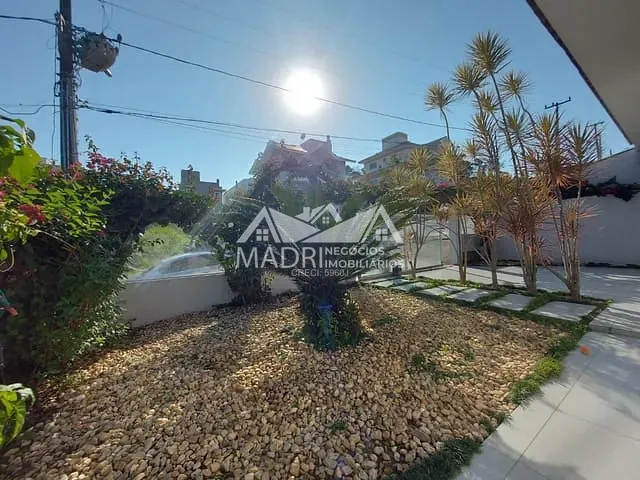 Casa com 360m² 3 quartos e 2 banheiros, à venda, no bairro Pedra Branca em Palhoça