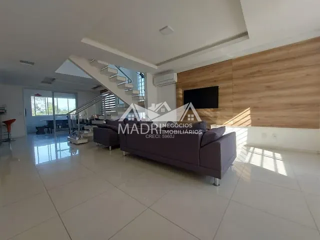 Casa com 360m² 3 quartos e 2 banheiros, à venda, no bairro Pedra Branca em Palhoça