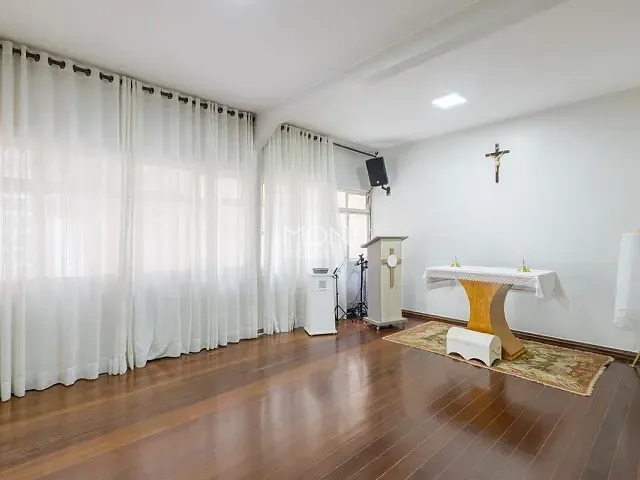 Casa 5 quartos e 4 banheiros, à venda, no bairro Taguatinga Norte (Taguatinga) em Brasília