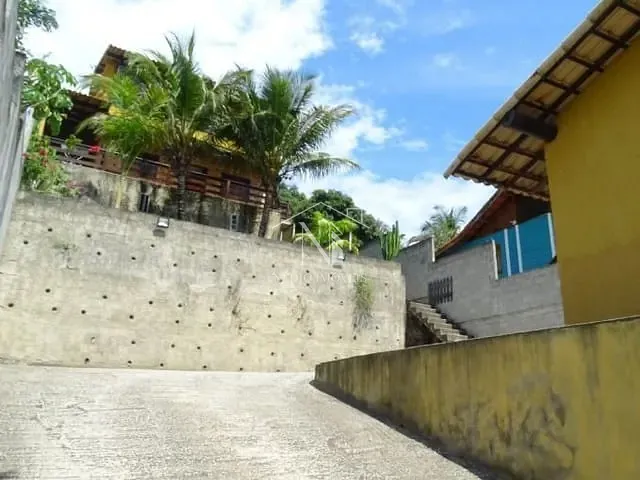 Casa com 704m² 3 quartos e 2 banheiros, à venda, no bairro Flamengo em Maricá