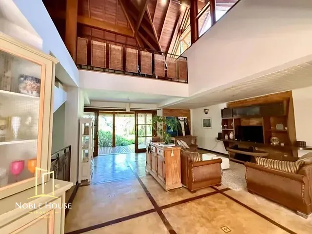 Casa com 1061m² 3 quartos e 3 banheiros, à venda, no bairro Marambaia em Vinhedo
