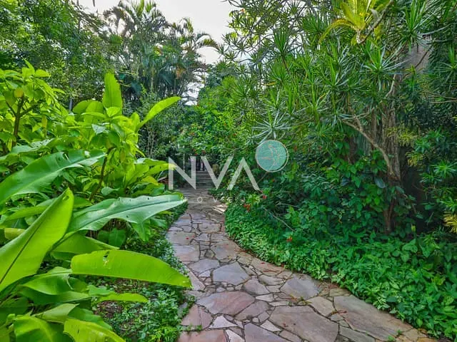 Casa com 915m² 2 quartos e 2 banheiros, à venda, no bairro Joá em Rio de Janeiro