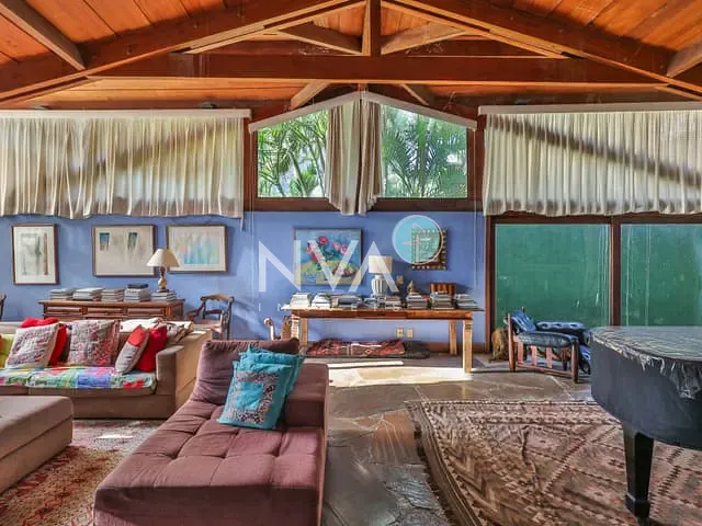 Casa com 2580m² 4 quartos e 8 banheiros, à venda, no bairro Joá em Rio de Janeiro