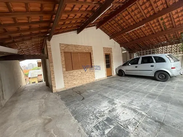 Casa com 250m² 5 quartos e 3 banheiros, à venda, no bairro Jardim das Indústrias em São José dos Campos