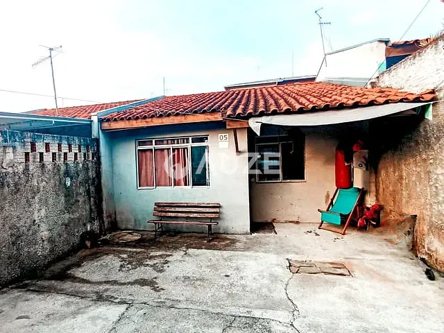 Casa com 110m² 2 quartos e 1 banheiro, à venda, no bairro Santa Cândida em Curitiba