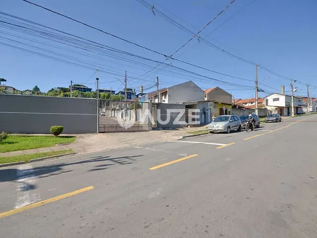Casa com 110m² 2 quartos e 1 banheiro, à venda, no bairro Santa Cândida em Curitiba