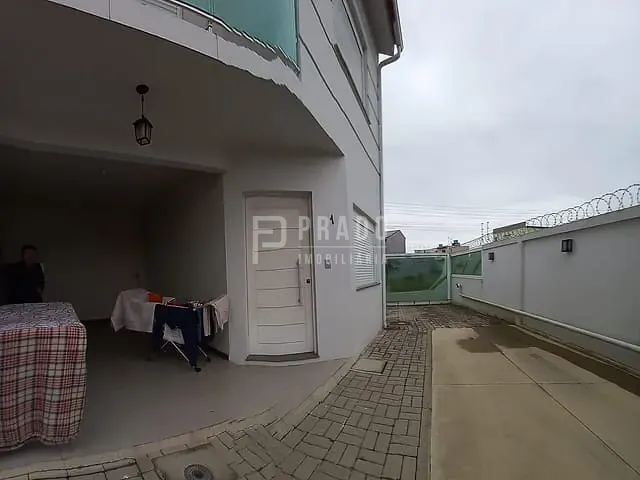 Casa com 93m² 2 quartos e 2 banheiros, à venda, no bairro Py Crespo em Pelotas