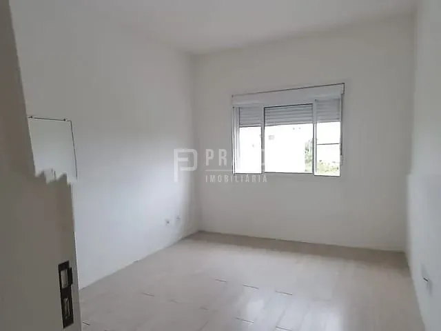 Casa com 93m² 2 quartos e 2 banheiros, à venda, no bairro Py Crespo em Pelotas
