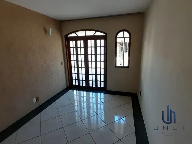 Casa 2 quartos e 1 banheiro, à venda, no bairro Retiro em Volta Redonda