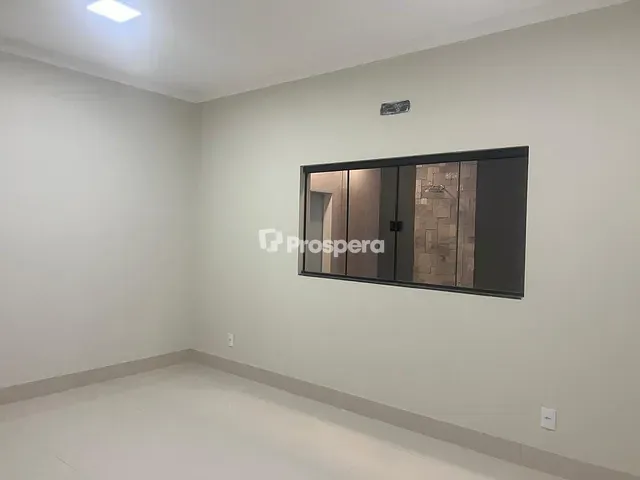 Casa com 300m² 3 quartos e 3 banheiros, à venda, no bairro Residencial Cerejeiras em Anápolis
