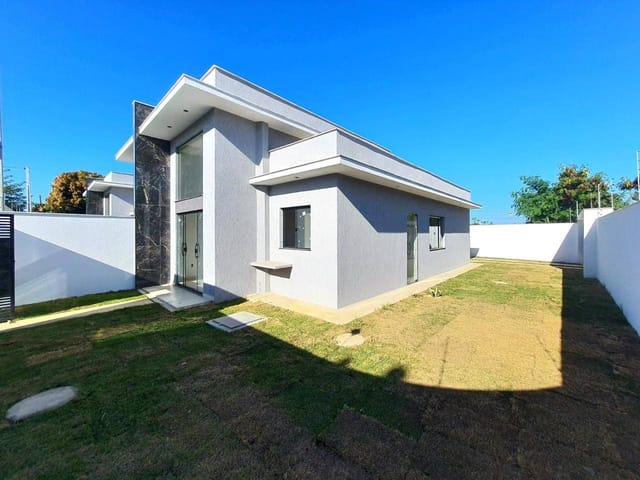 Casa com 118m² 3 quartos e 2 banheiros, à venda, no bairro Serramar em Rio das Ostras