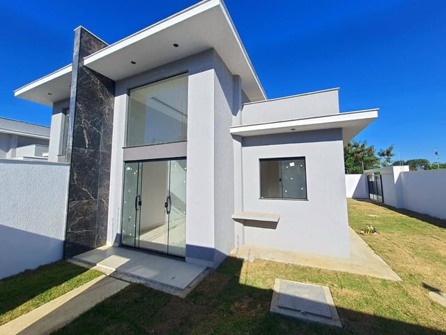Casa com 118m² 3 quartos e 2 banheiros, à venda, no bairro Serramar em Rio das Ostras