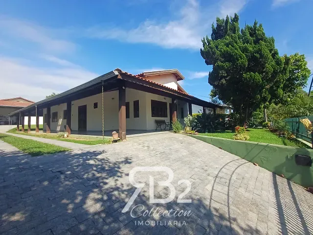 Casa 3 quartos e 4 banheiros, para alugar, no bairro Vista Alegre em Vinhedo