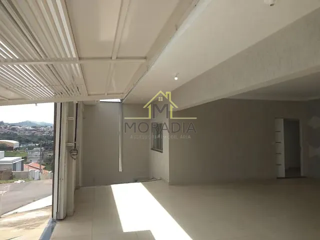 Casa com 360m² 3 quartos e 4 banheiros, à venda, no bairro Jardim Primavera em Guaxupé