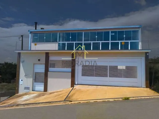 Casa com 360m² 3 quartos e 4 banheiros, à venda, no bairro Jardim Primavera em Guaxupé