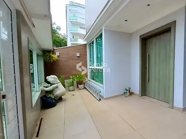 Casa 3 quartos e 3 banheiros, à venda, no bairro Teixeiras em Juiz de Fora