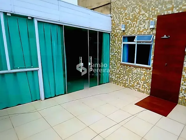 Casa 3 quartos e 3 banheiros, à venda, no bairro Teixeiras em Juiz de Fora
