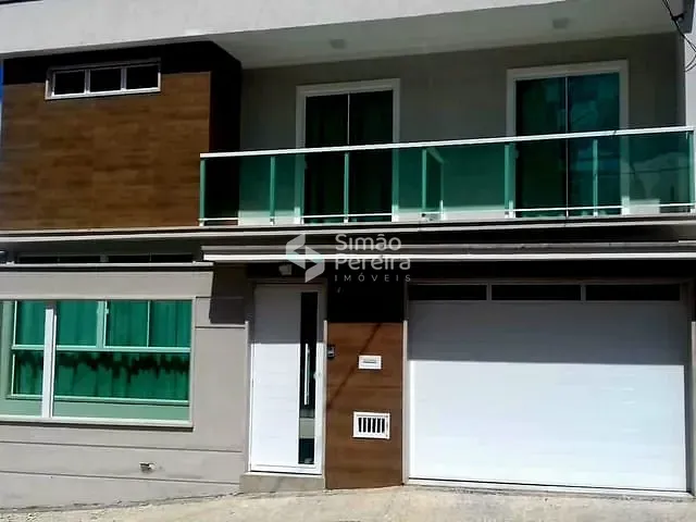 Casa 3 quartos e 3 banheiros, à venda, no bairro Teixeiras em Juiz de Fora