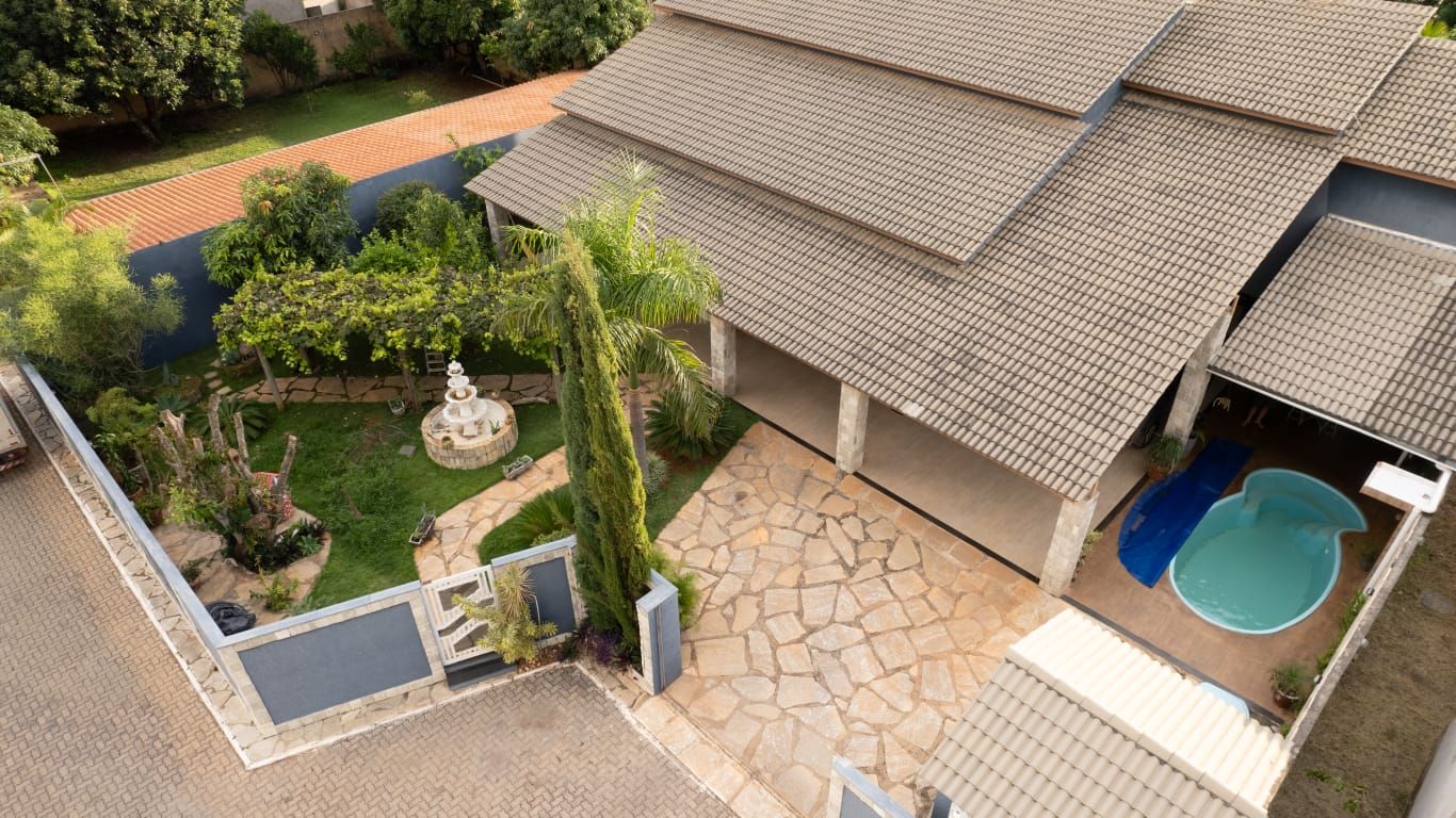Casa, 5 quartos, 300 m² - Foto 1