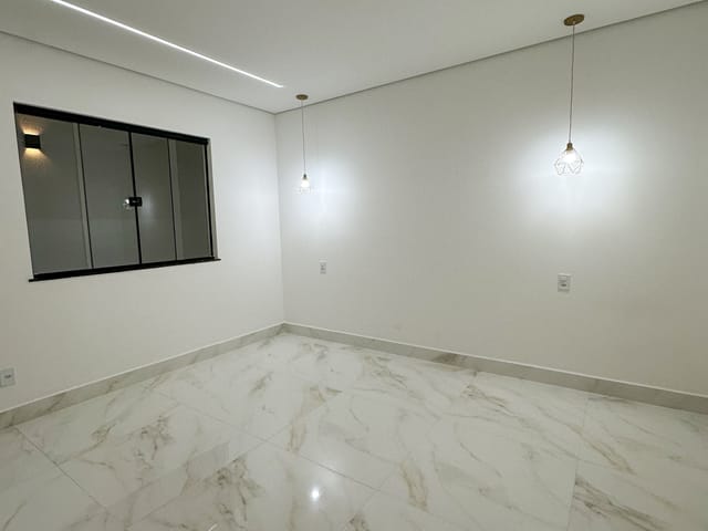 Casa 2 quartos e 2 banheiros, à venda, no bairro Campo Grande em Rio de Janeiro