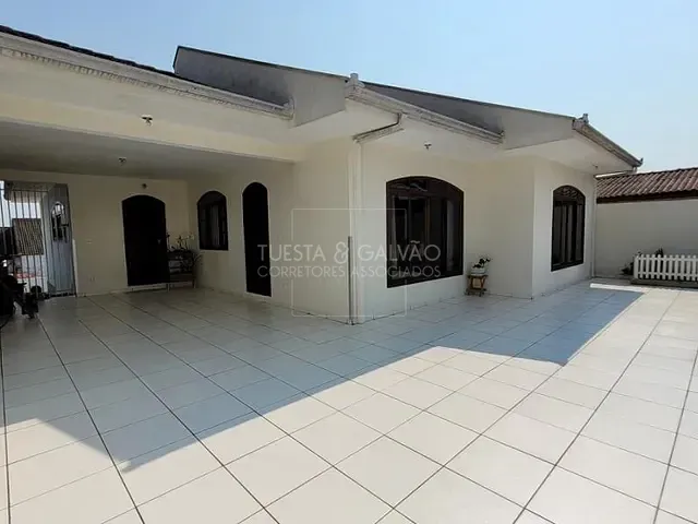 Casa com 280m² 4 quartos e 3 banheiros, à venda, no bairro São Braz em Curitiba